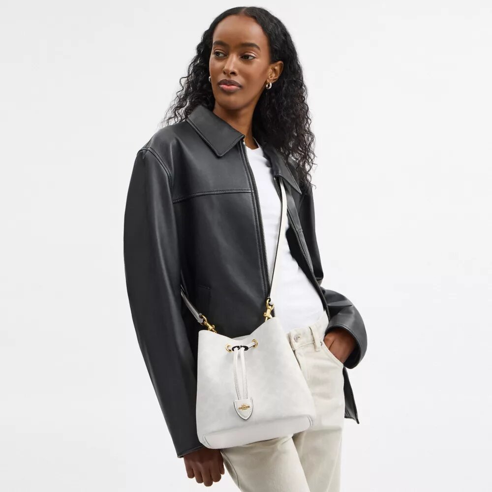 Rowan-bucketbag van Signature Canvas