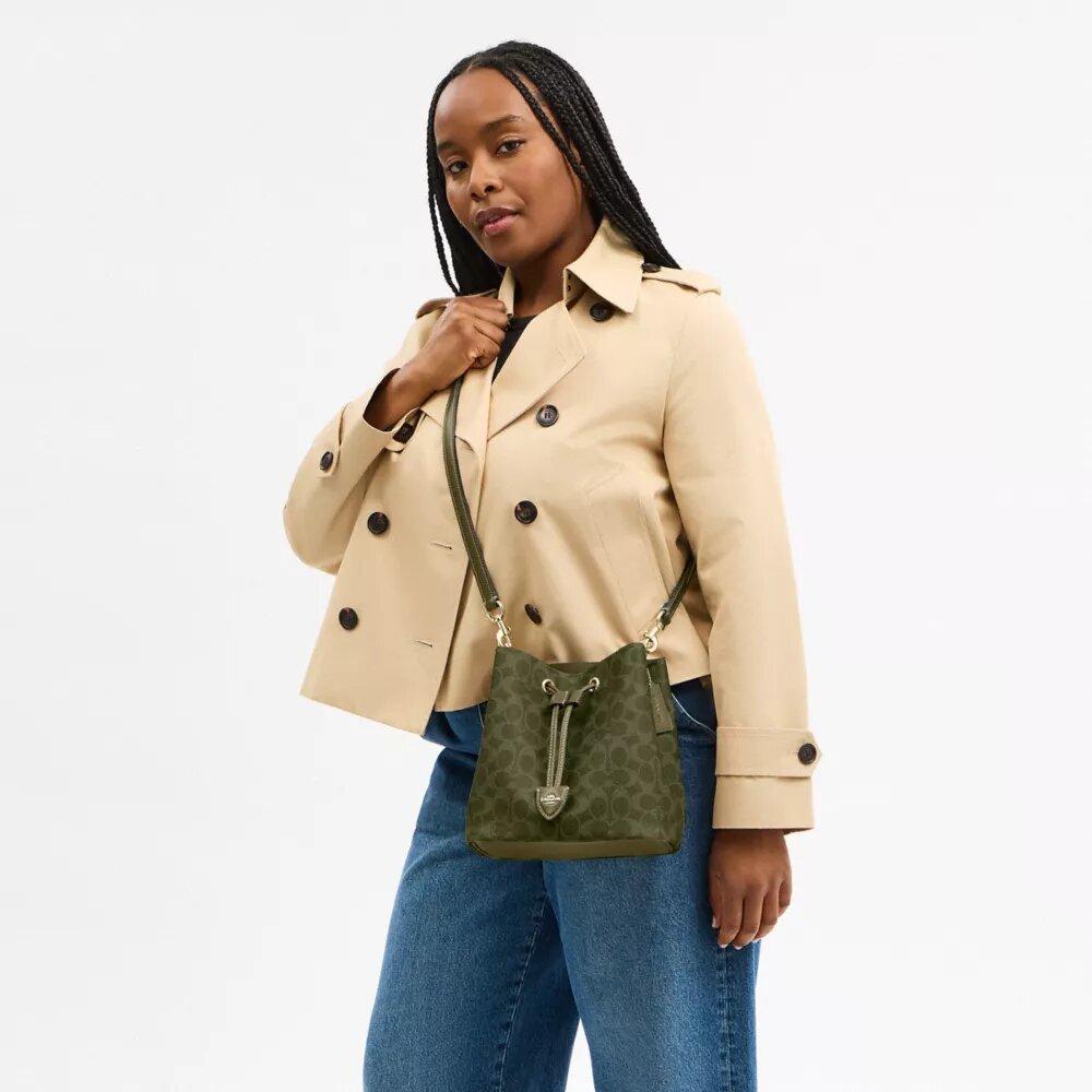 Rowan-bucketbag van Signature Canvas