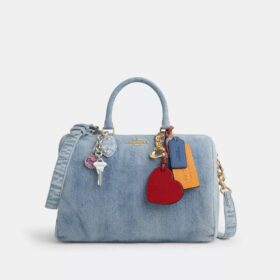 Rowan grote schoudertas van ‘Loved Denim’ met bedels