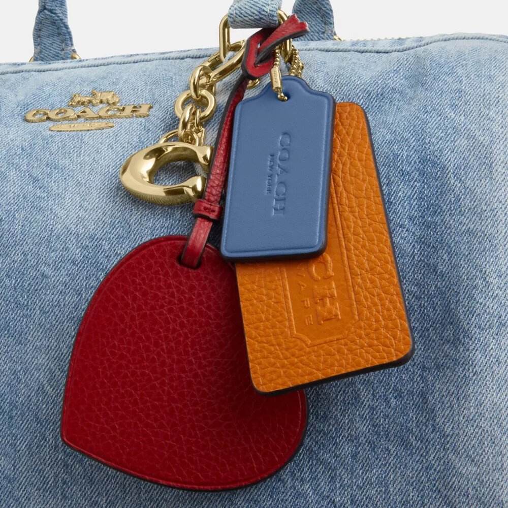 Rowan grote schoudertas van ‘Loved Denim’ met bedels