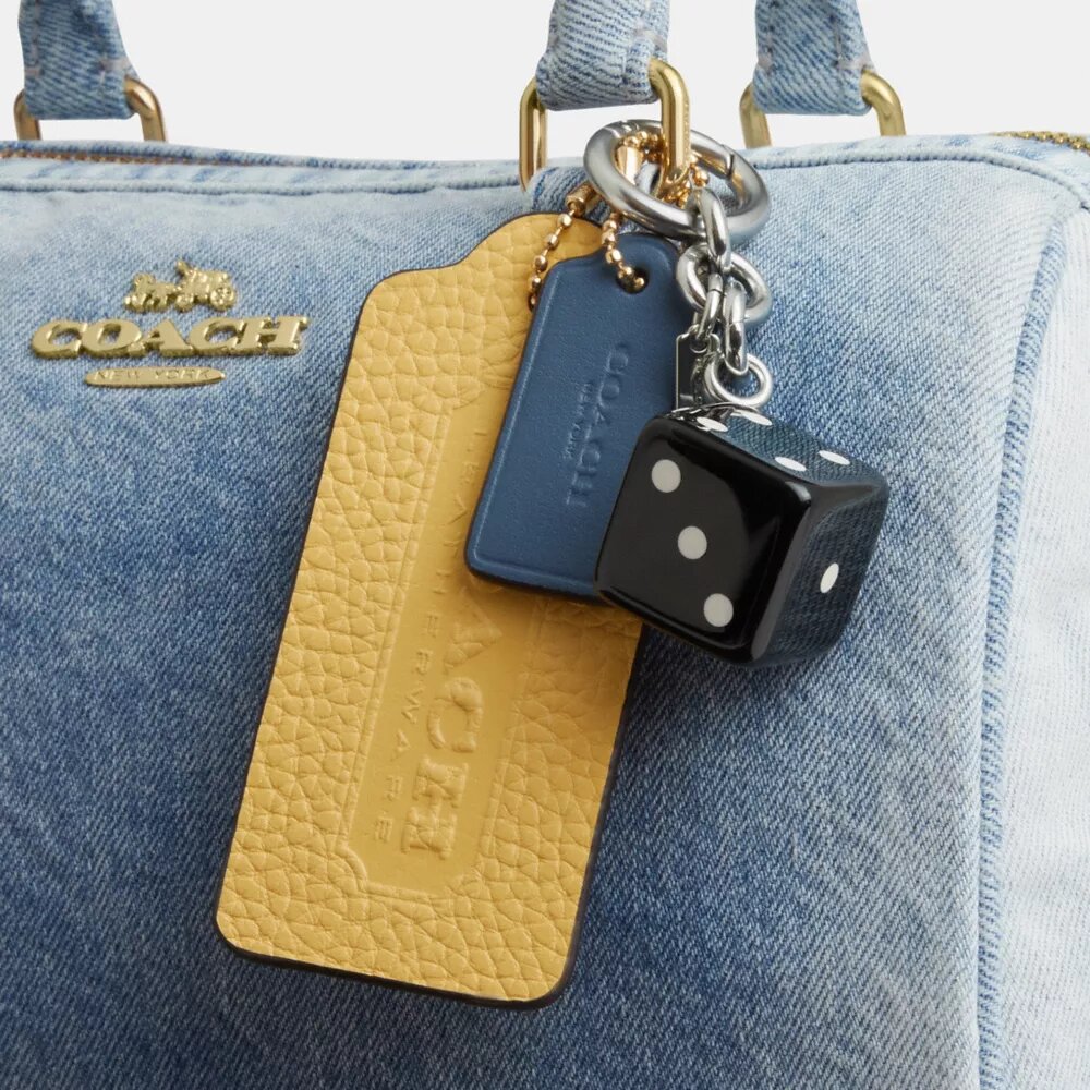 Rowan-satcheltas in 'Loved Denim' met bedels