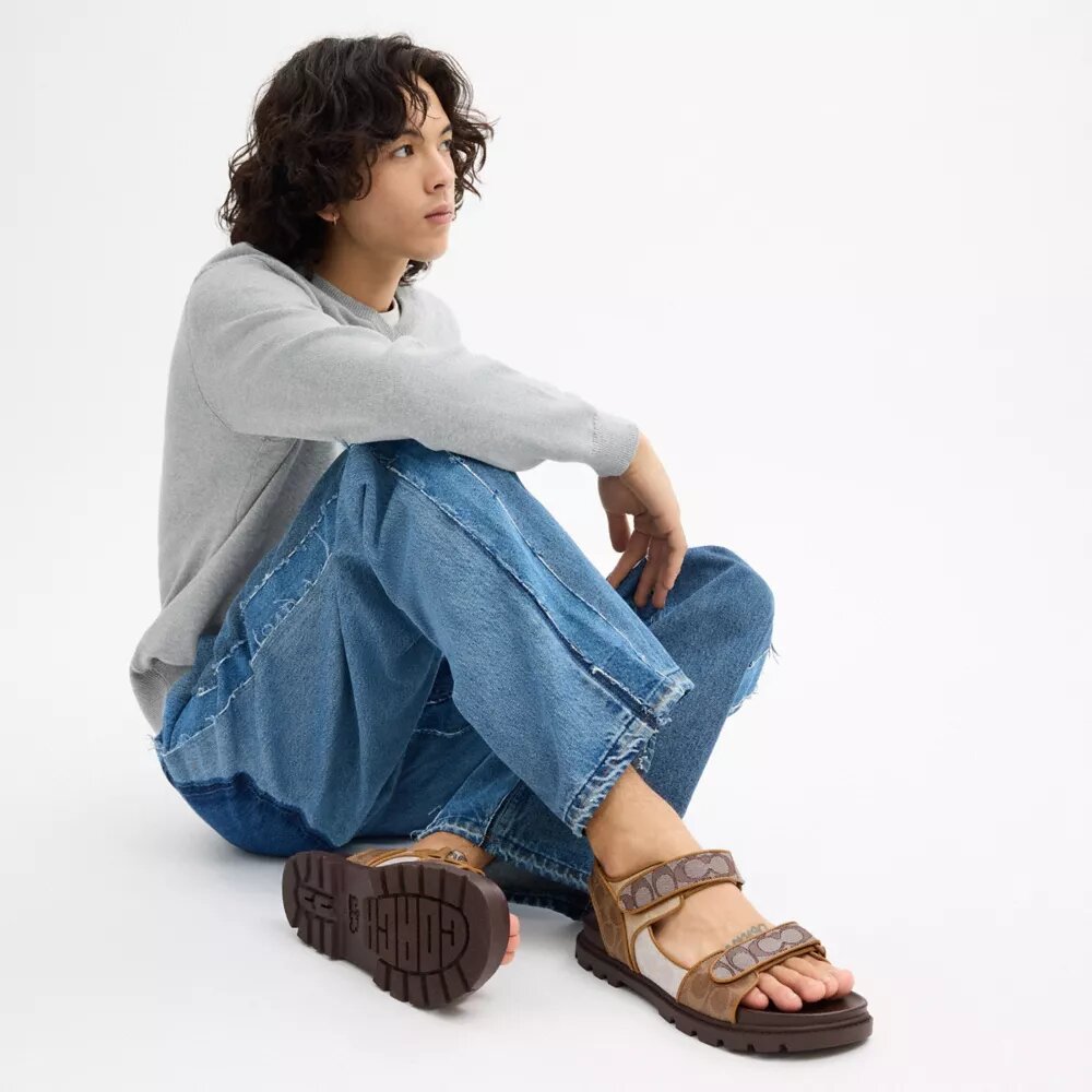 Sandalen met dubbele band in kenmerkend