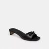 Sandalen met hak en strik