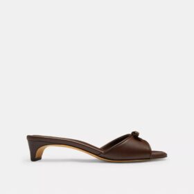 Sandalen met hak en strik