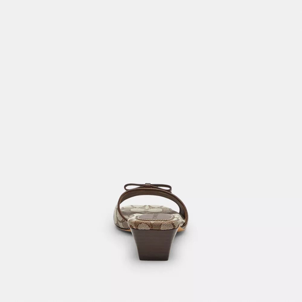 Sandalen met hak en strik in kenmerkend jacquard