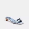 Sandalen met hak en strik in Loved Denim