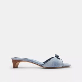 Sandalen met hak en strik in Loved Denim