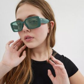 Smalle rechthoekige zonnebril
