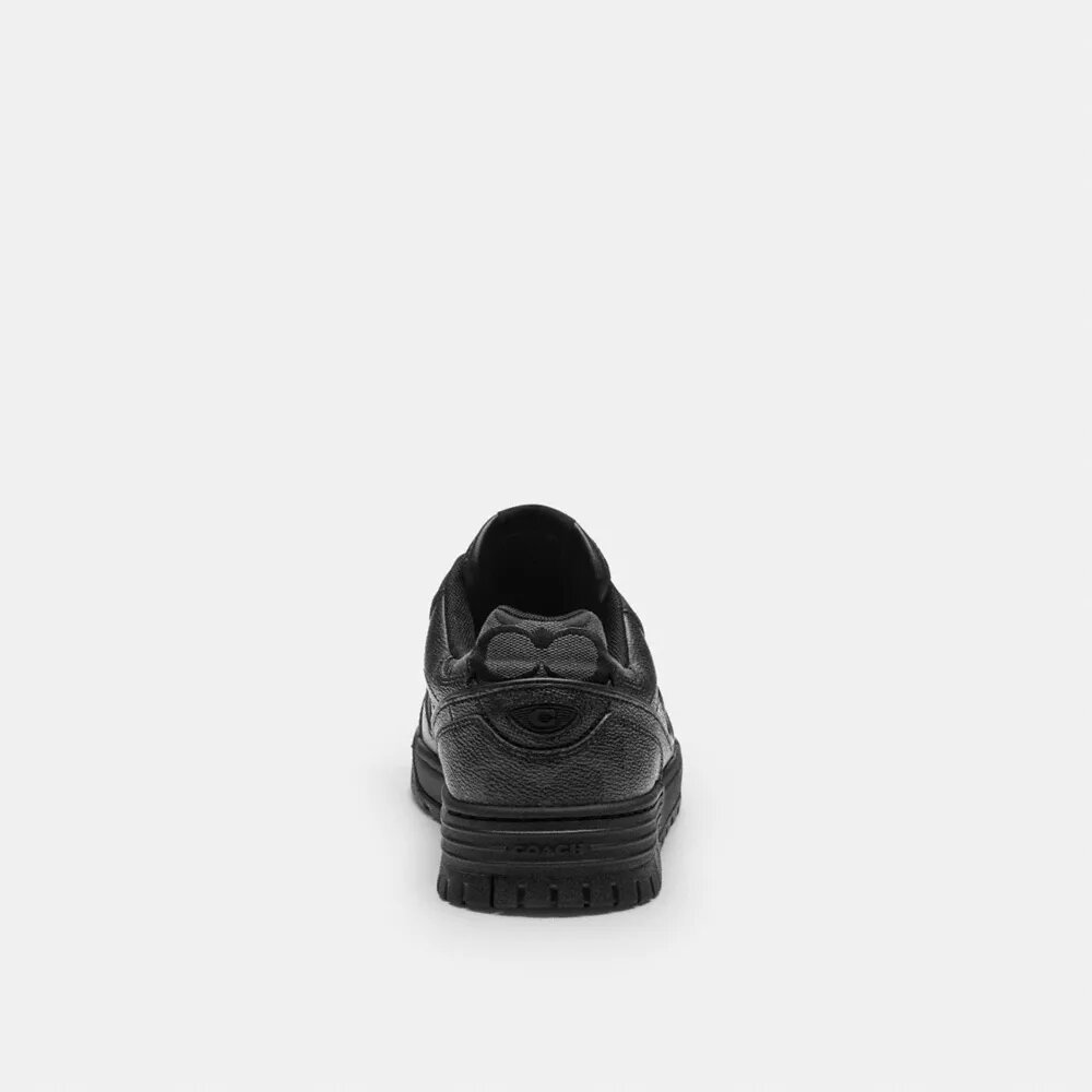 Soho-sneakers in kenmerkende stijl