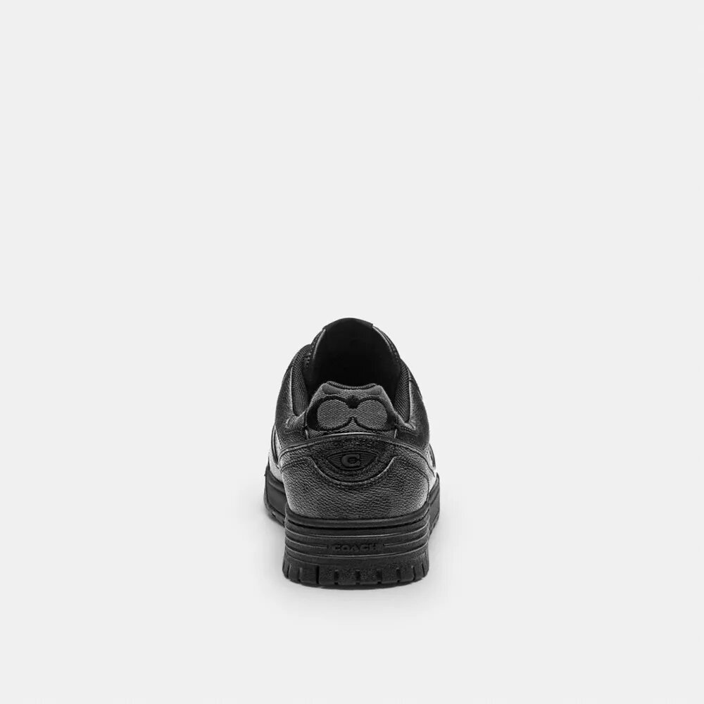 Soho-sneakers in kenmerkende stijl