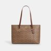 Station Tote Bag van Signature Canvas