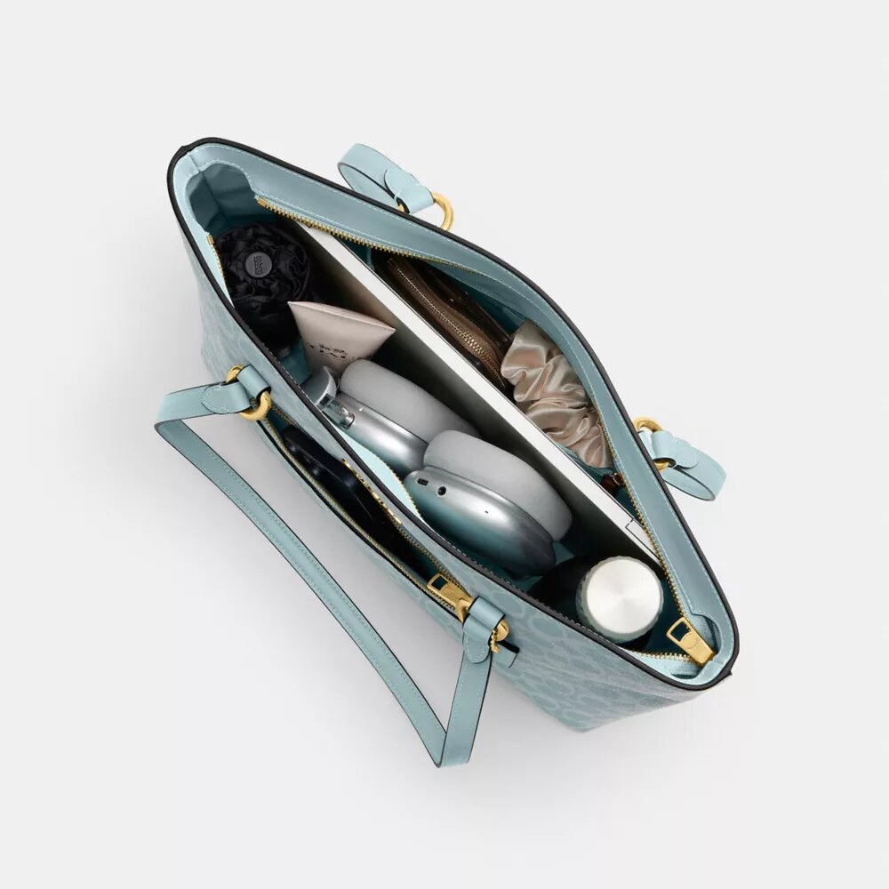 Station Tote Bag van Signature Canvas