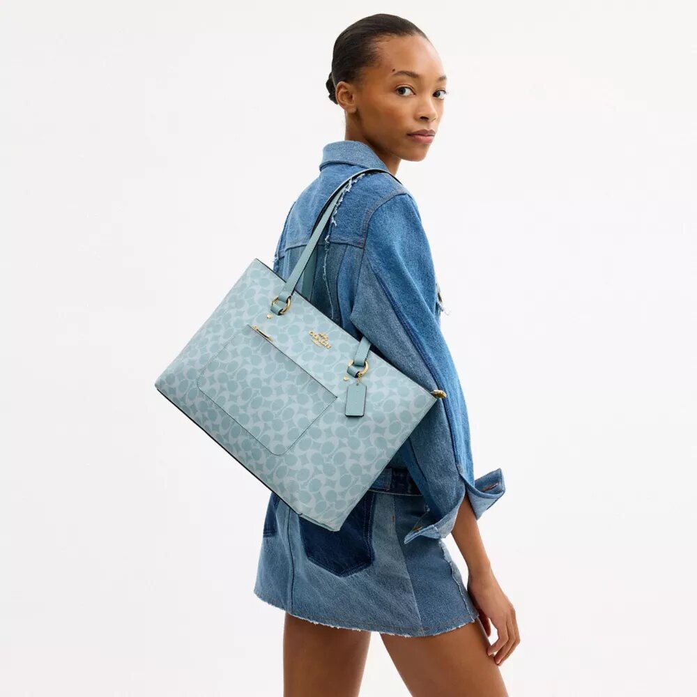 Station Tote Bag van Signature Canvas