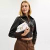 Tabby Chain Crossbodytas 19 met doorgestikt patroon