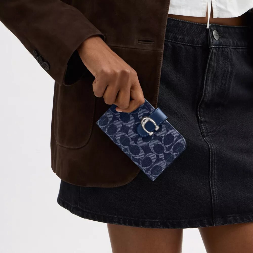 Tabby-portemonnee in kenmerkend denim