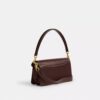 Tabby-schoudertas 26 inch in Signature Canvas