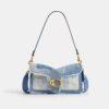 Tabby-schoudertas 26 met patchwork van hergebruikt denim