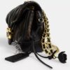 Tabby-schoudertas van 26 in ‘Loved Leather’ met doorgestikt patroon