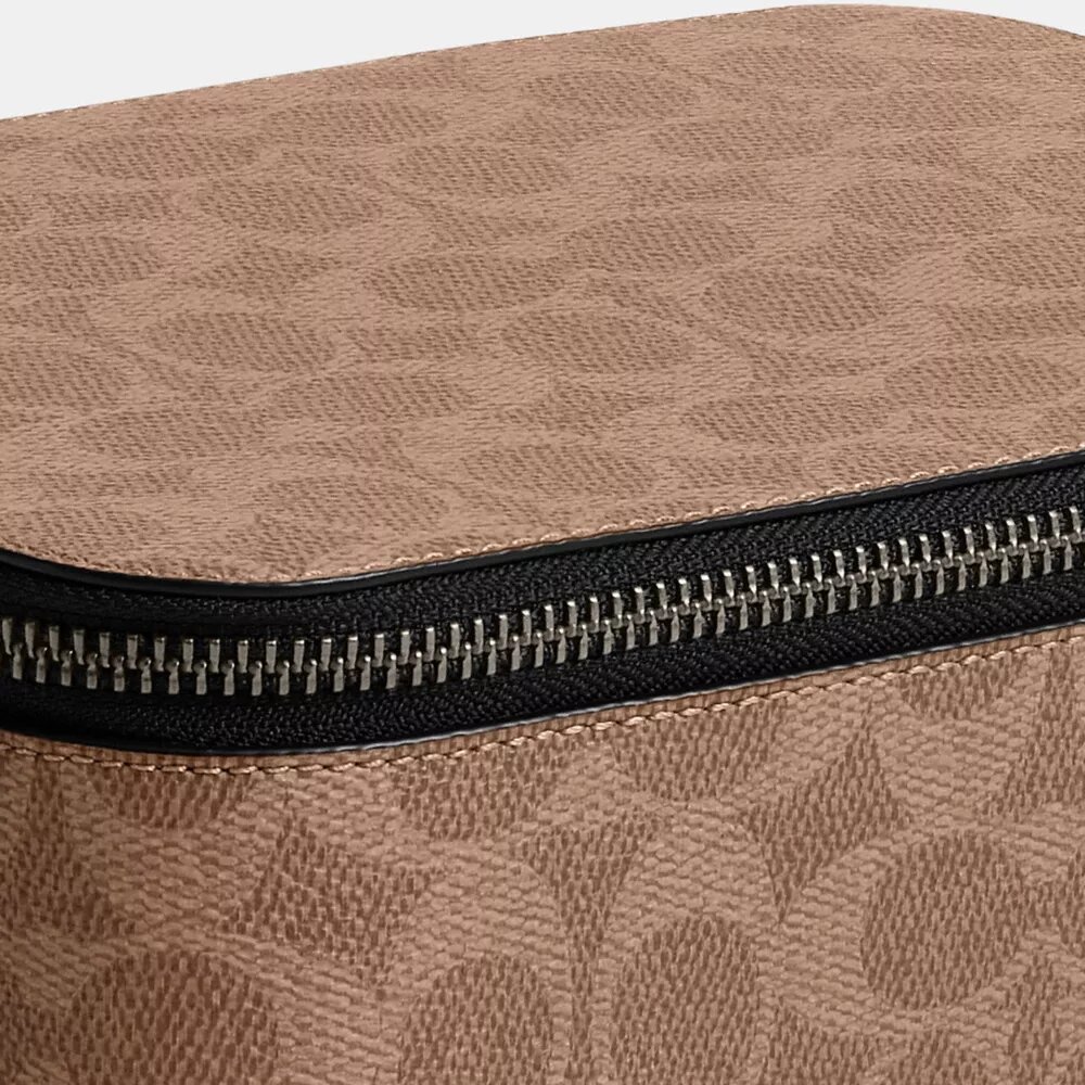 Tech-organizer van Signature Canvas met kleurblokken