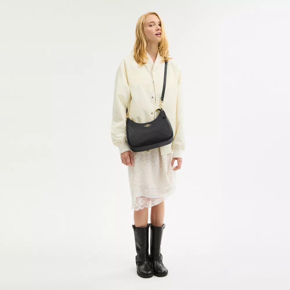 Teri Hobo-tas
