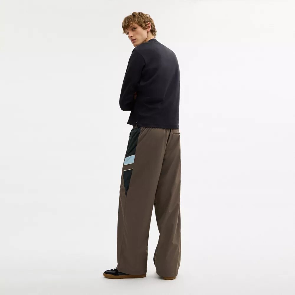Trainingsbroek met rechte pijpen van gerecycled Polyester