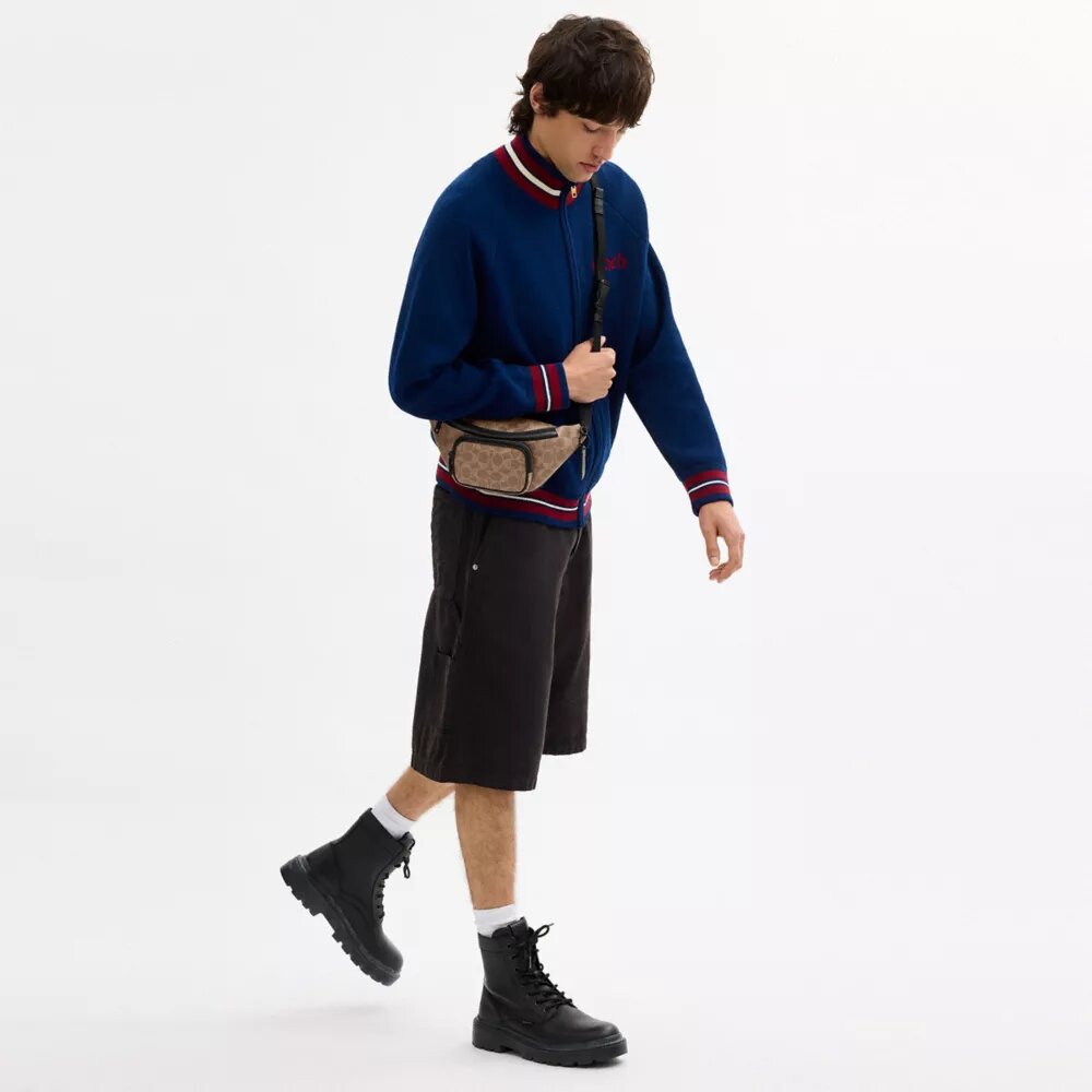 Travis-heuptas 30 van Signature Canvas