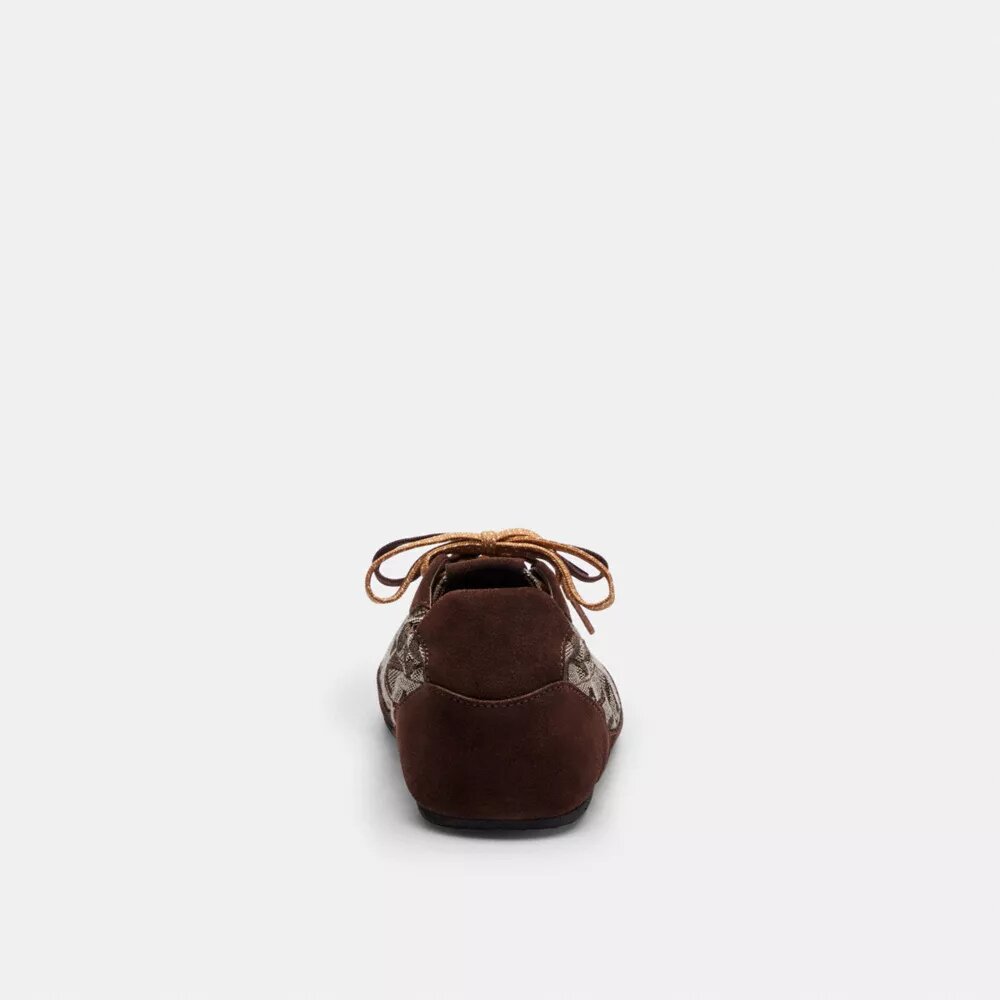 Zachte sneakers in kenmerkend jacquard
