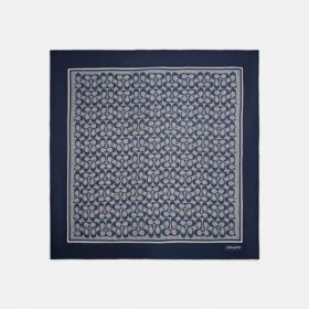 Zijden vierkante sjaal met kenmerkende print met textuur